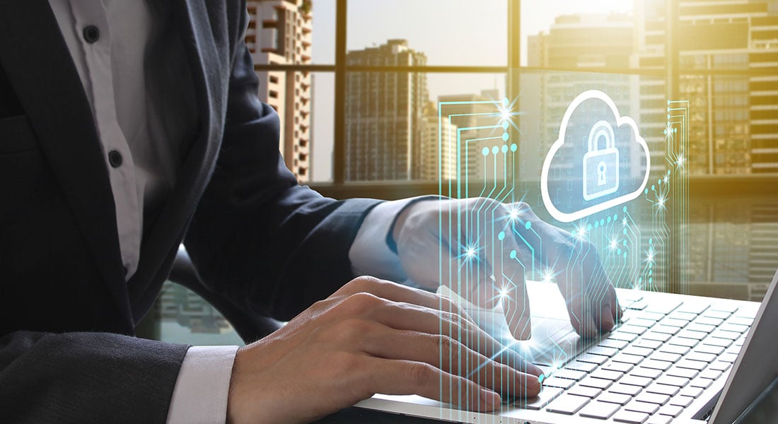 laptop connection with cloud