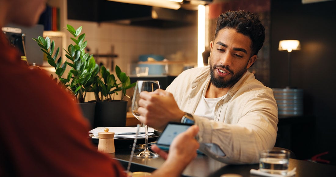 nfc payment with smartwatch